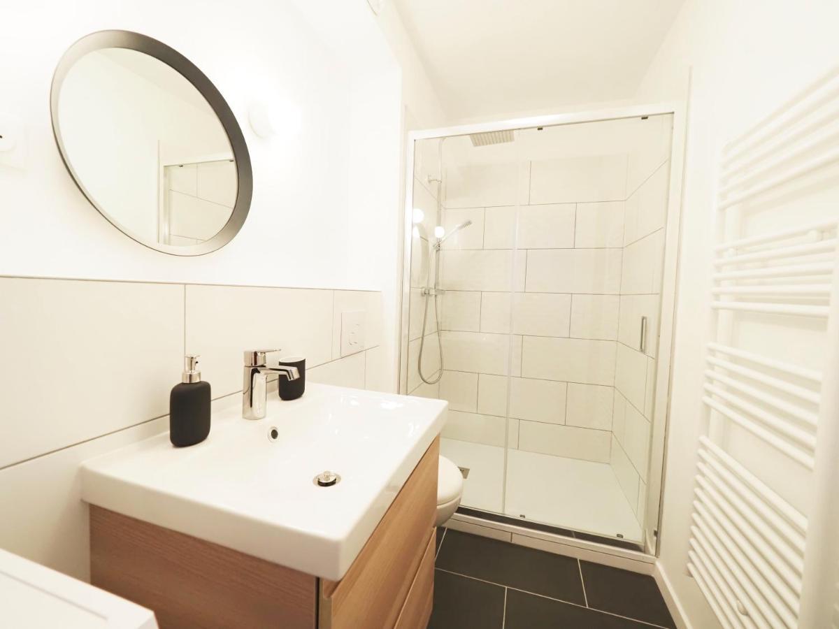 Ferienwohnung Stylish Sunrise : T3 Lumineux Au Coeur De Pau Exterior foto